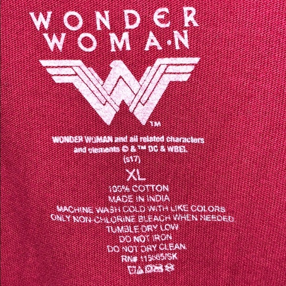 💥Wonder Woman Officially Licensed T-Shirt - Picture 4 of 5